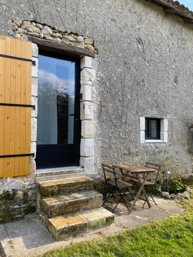 L'Anne Xe, Studio Independant Valeuil Exterior foto